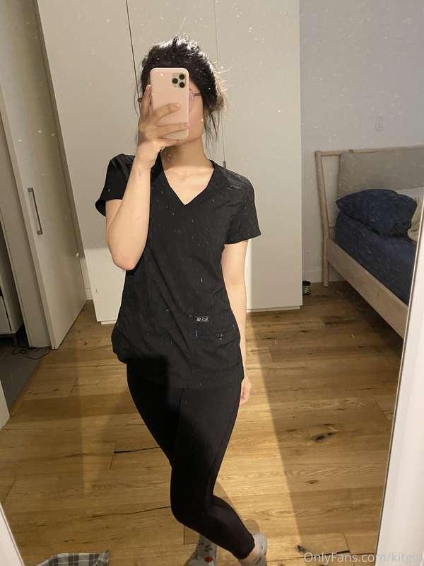 Time to run! Forgot to wash my scrubs pants do leggings toda..