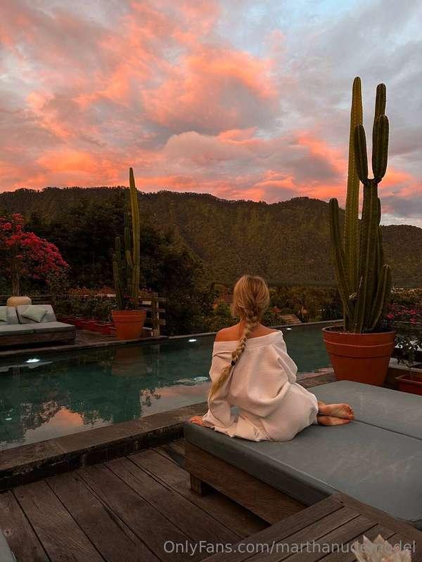 You deserve to be as beautiful as this sunset💓