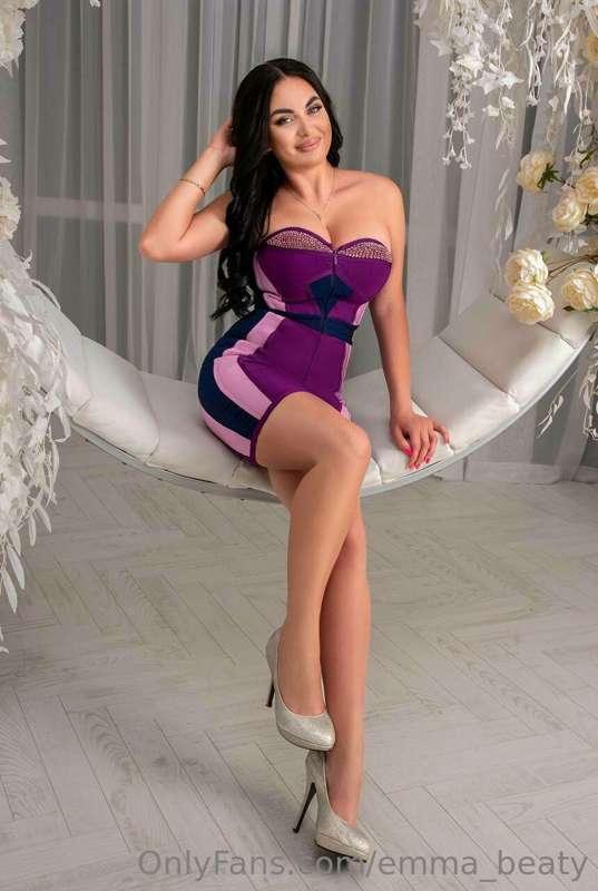 what do you think of my outfit today?😇😇😇 text me =)