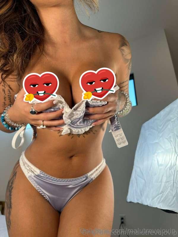 its titty tuesday 🍒 tip just $10 to remove the ❤️