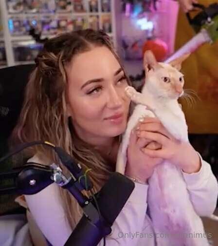 do you like my kitty? 🐱 😉