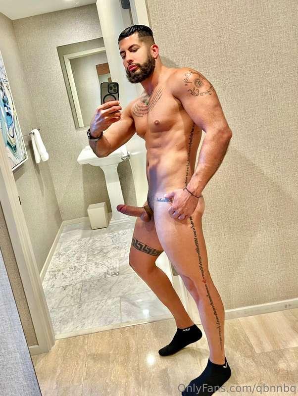 Mirror 🪞 mirror on the wall