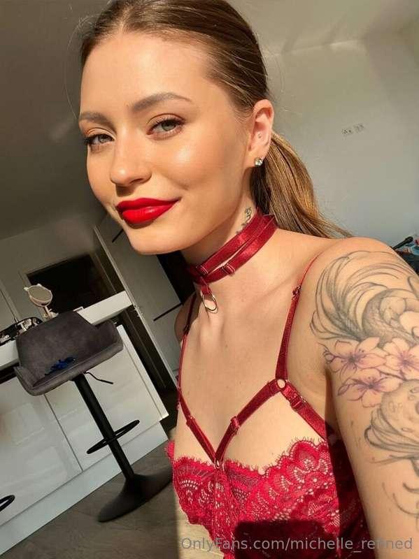 GORGEOUS ANGEL @alonanoiree WILL FULFILL YOUR HOT DREAMS🤤😍 T..