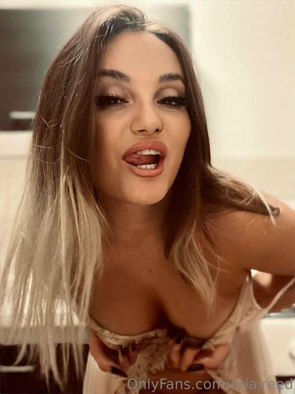 Imagine this tits on your dick baby 😝