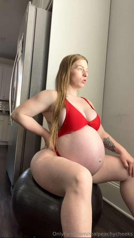 My last pregnancy 🤭🤰🏼 Want all of that preggo content? Tip $..
