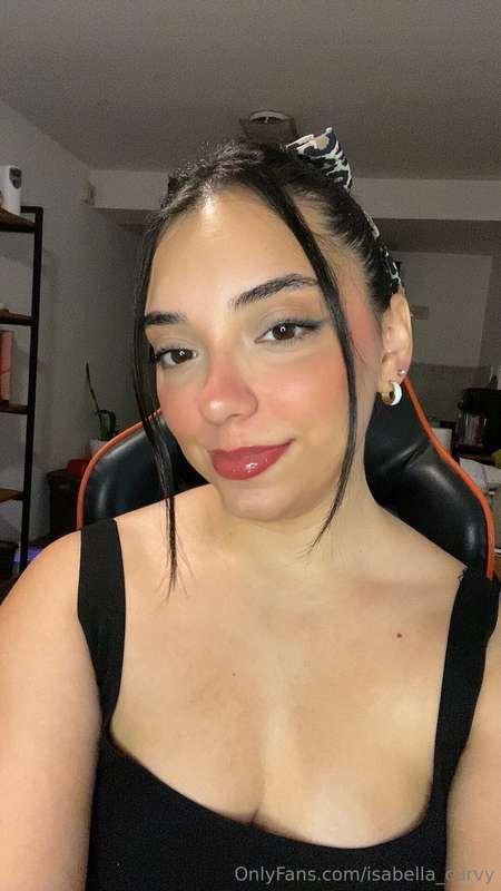 isabella_curvy image #0