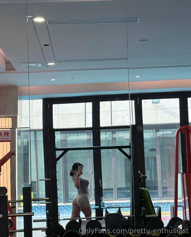 pretty-enthusiast image #0