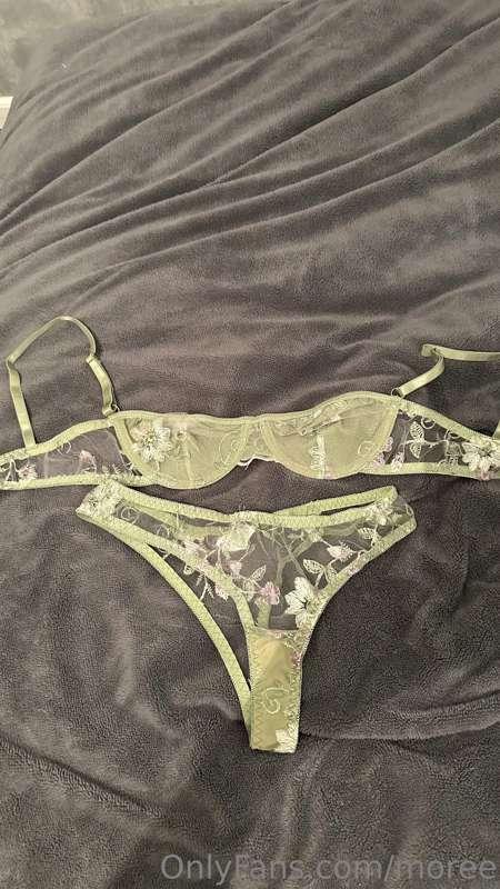 €50,- 1 dag dragen exclusief verzending
€50,- 1 day wear exc..