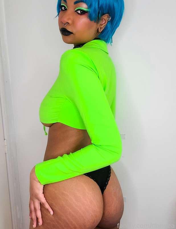 nakedpeoplehub image #1