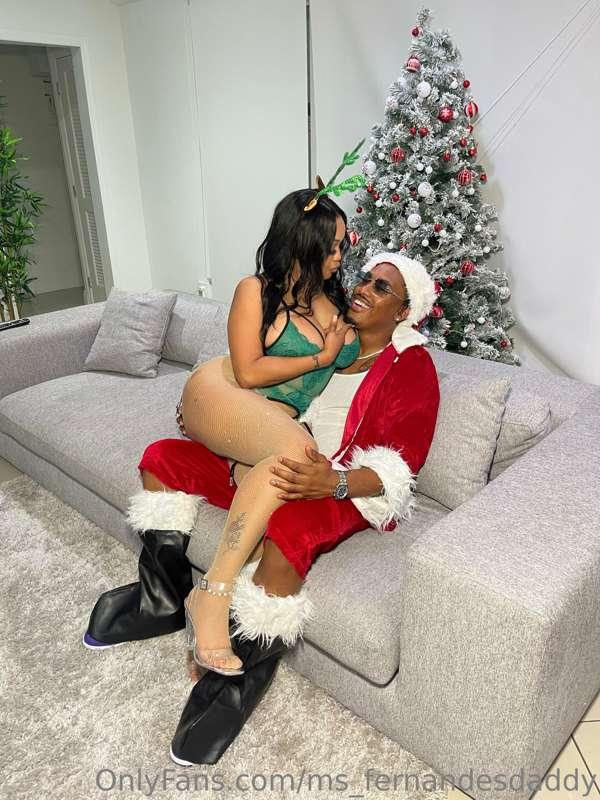 HOHO HOOOO 🎅🏾🎄

Are Y’all Ready For This New Content??! 

Co..