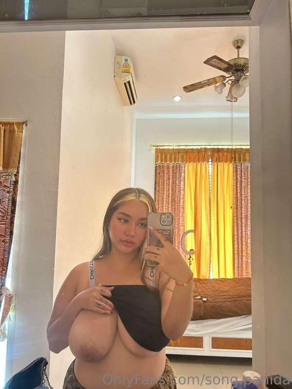 guess who woke up horny today🫦