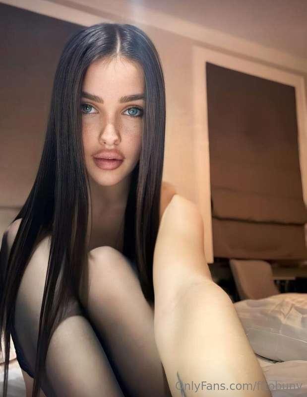 𝗙𝗥𝗘𝗘 𝗢𝗡𝗟𝗬 𝗡𝗢𝗪🔥@freyablackdevil 🔥 Her perfect figure is made ..