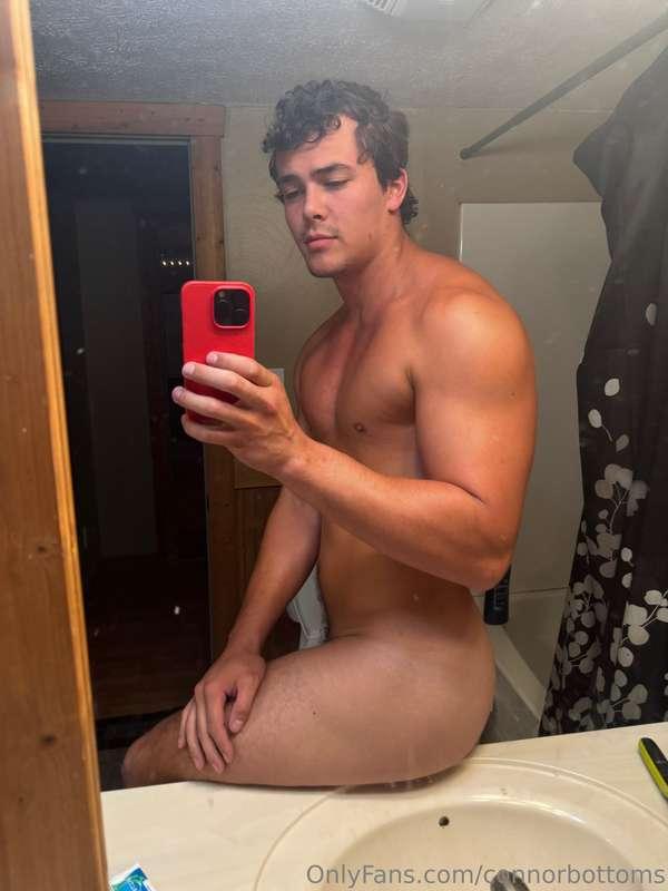 connorbottoms image #1