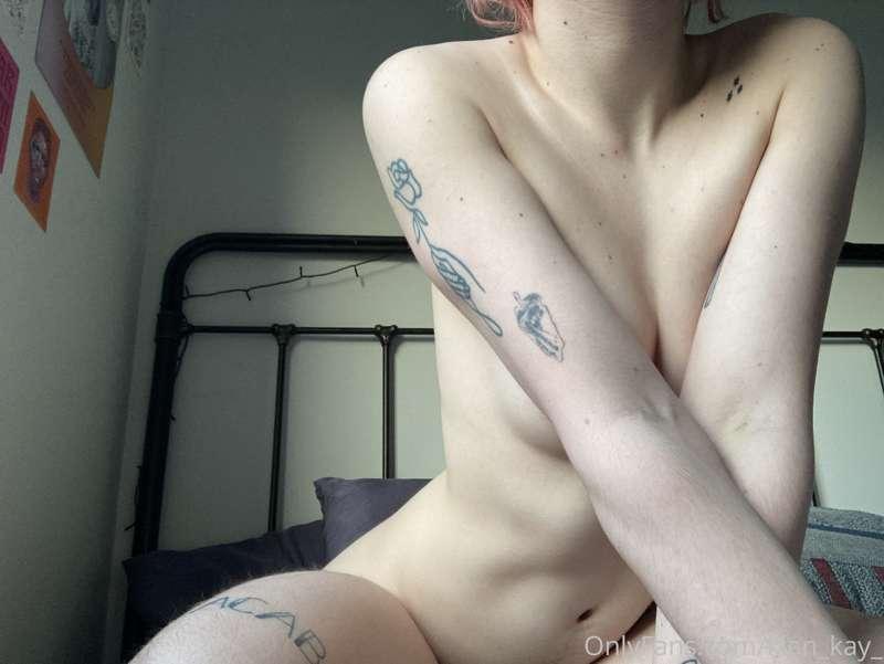 Close-up video of me using my wand and cumming hard, then a ..