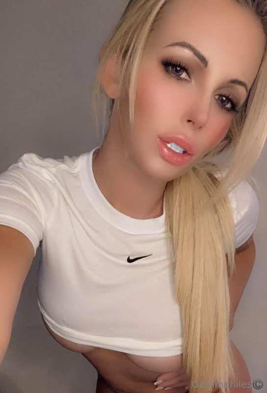 Feel that spark? That’s all me, babe. 😏🔥