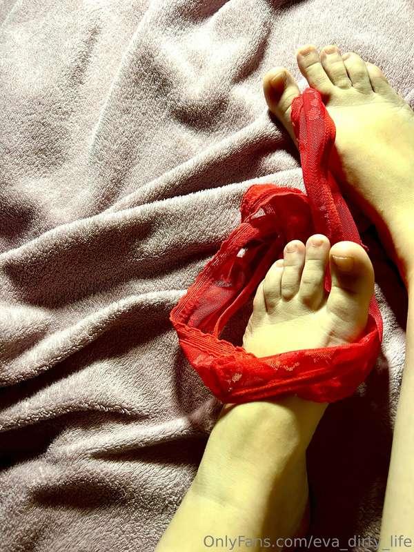 want to be at my soles?👅