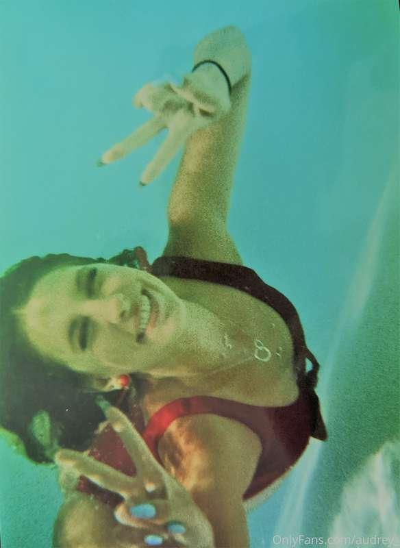 PEACE & LOVE