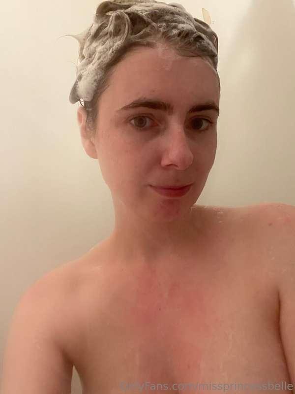 Hair washing time 🥰