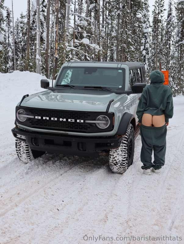 Scenic pictures with the bronco 🩵❄️