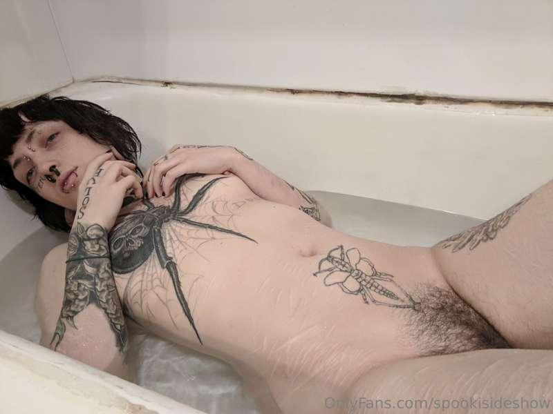 VERY Hairy pussy spreads & a 7 min video of me cumming in th..