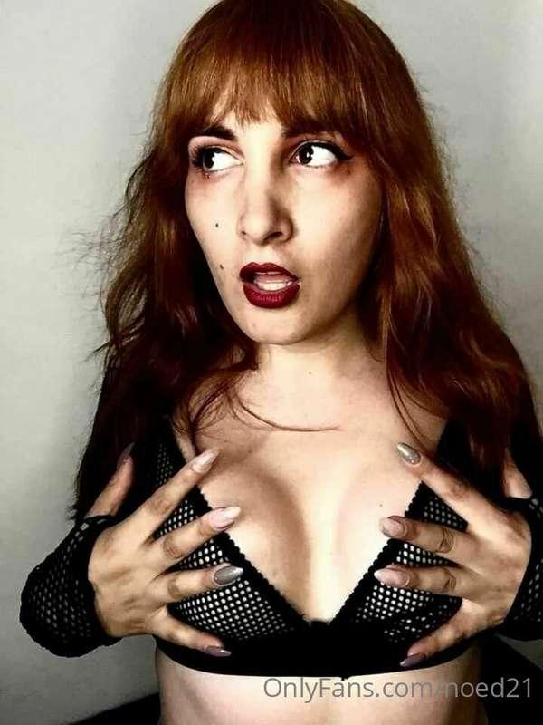 👩🏻‍🦰 @gingertransgirl 👩🏻‍🦰  🙈I’m a TRANS GIRL with NEW PUSSY..