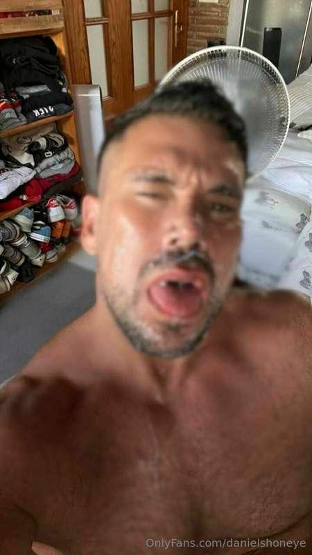 danielshoneye image #1