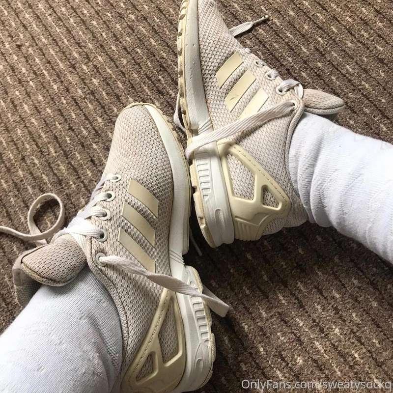 Some of Chloes filthy, disgusting, smelly shoes 🥵👟