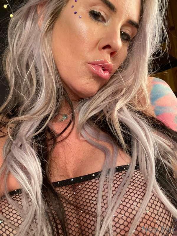 Happy Hump Day! I’ll be posting another naughty video for yo..
