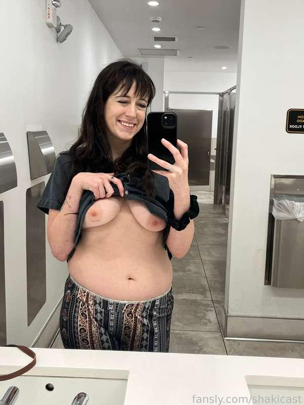 To anybody who asks, I’m just adjusting myself, I swear! 😉👀🤭