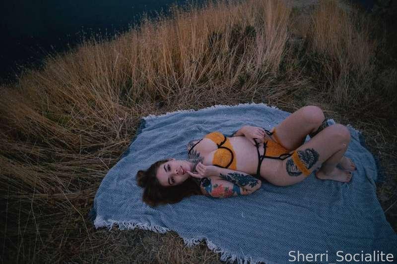 sherri_socialite image #2