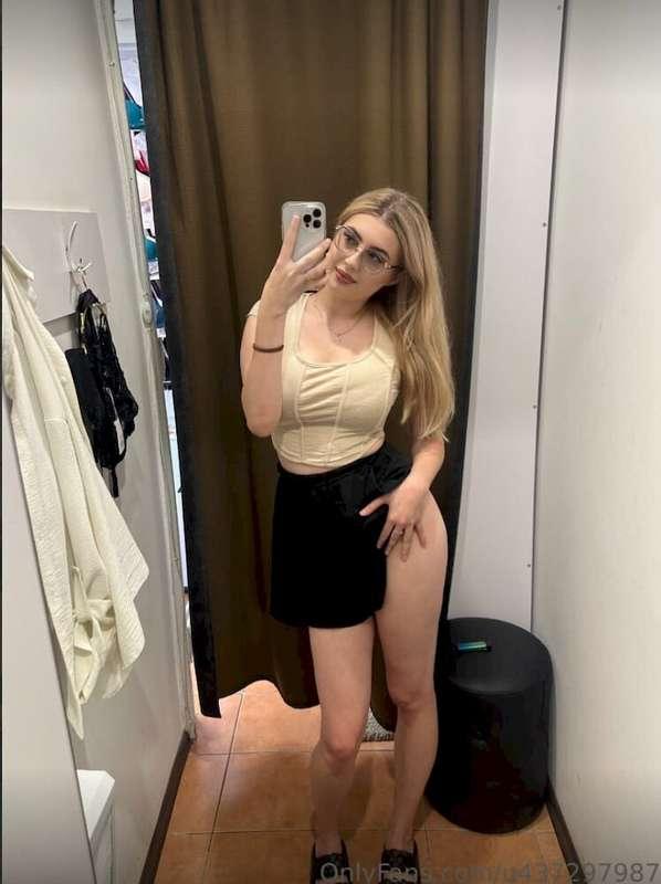 ❤️Sweet ass just wants to be spanked @arianamonty ❤️ Look at..