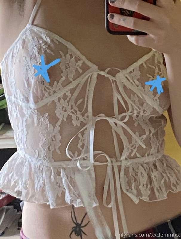 felt really angelic in this top 👼 too bad it broke:(