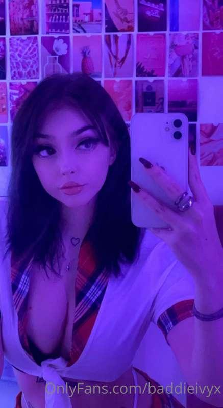 should i post more nudes??