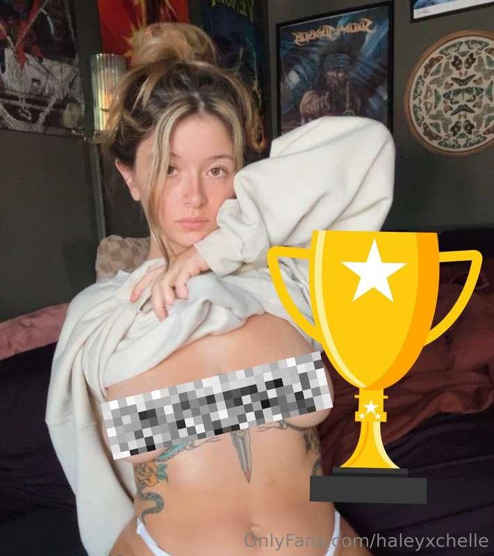 and the award for best tits on OF goes to... 😈