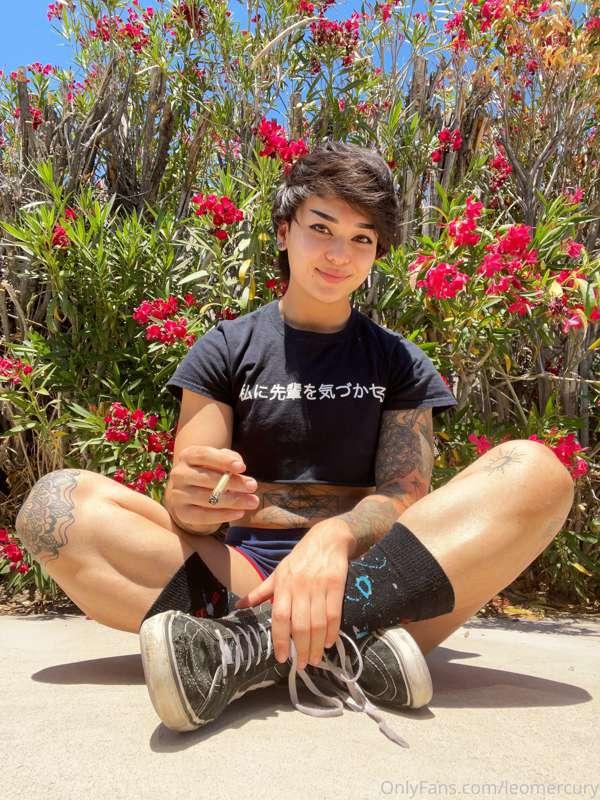 -POV we’re dating and having a little smoke sesh together-

..