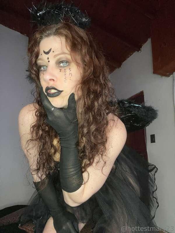 Halloween 🎃 is near! Beware of this black witch!