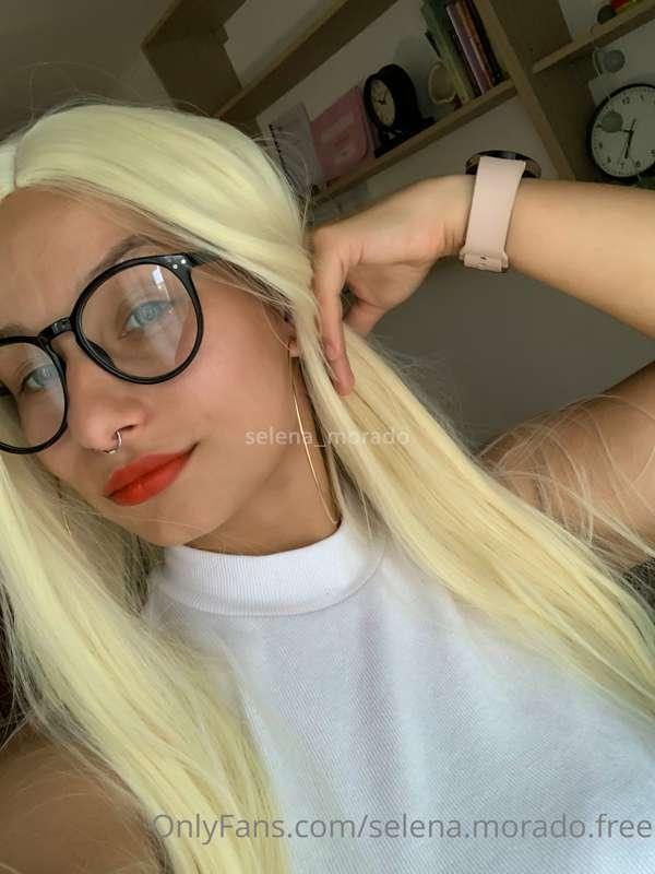 Hey, my little muffins 🧁

I thought a lot about showing my f..