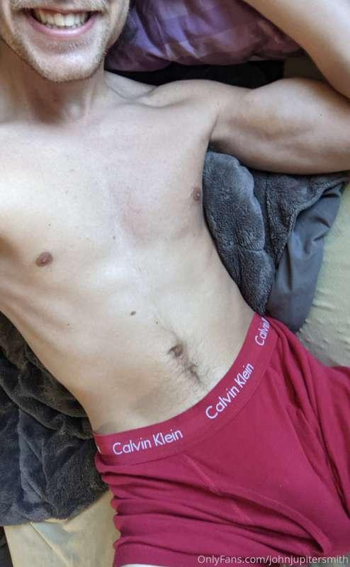 Plz hop into bed with me 😘 we would have SO much fun