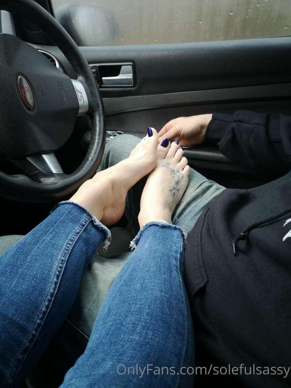 Steaming those windows up with @footlover77 he he! 💙💙