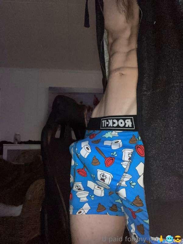 Just couldn’t get a full stiffy, I’m in an anal mood ig 🤷‍♀️