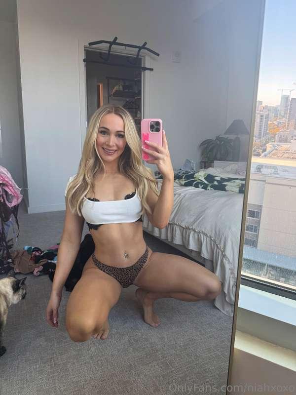 Hey I need a foot rub 🥹