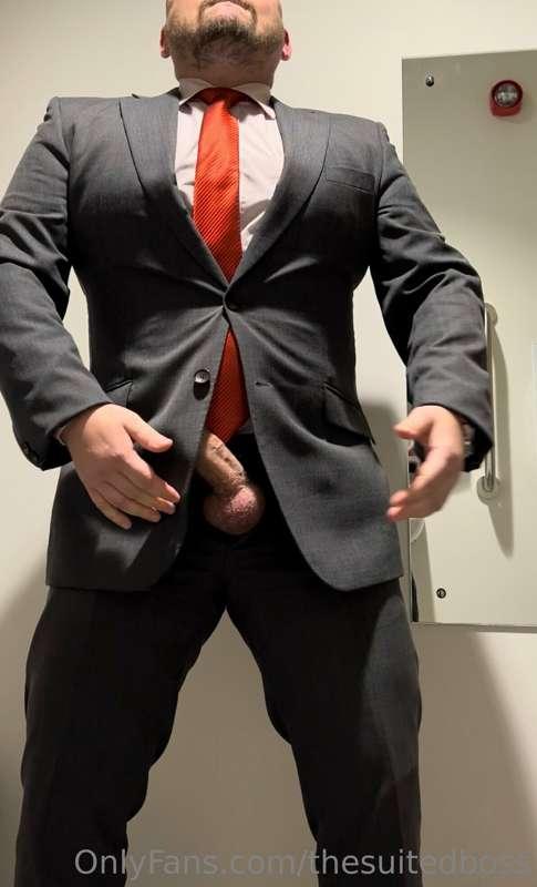 thesuitedboss image #1