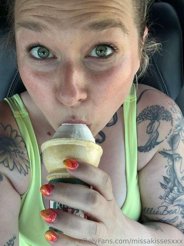 It's 99 degrees🥵