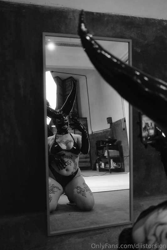 Your best nightmare 🔗🖤😈