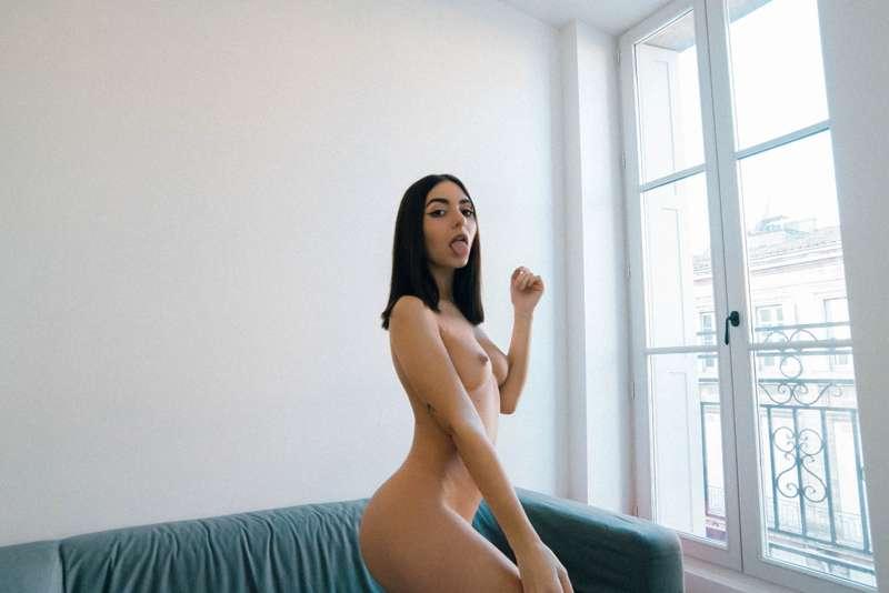 😜👅