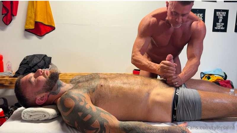 Massage Alert! 🚨 Andy Lee gets a locker room rub down! Posti..