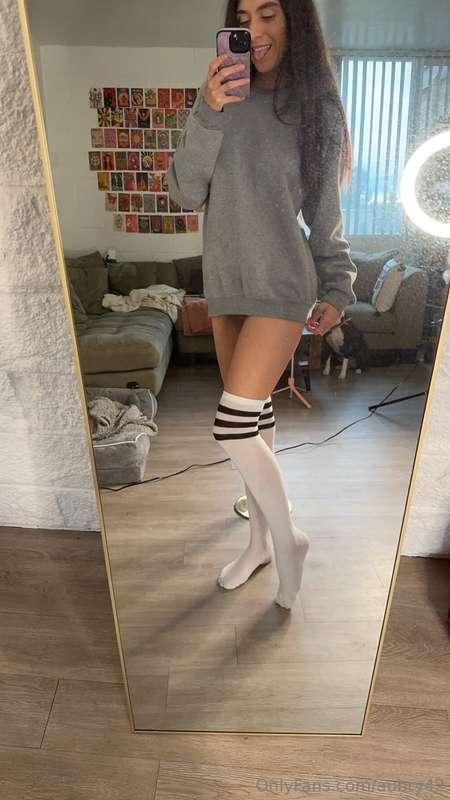 Cutesy long socks 🧦 🦵🏽 