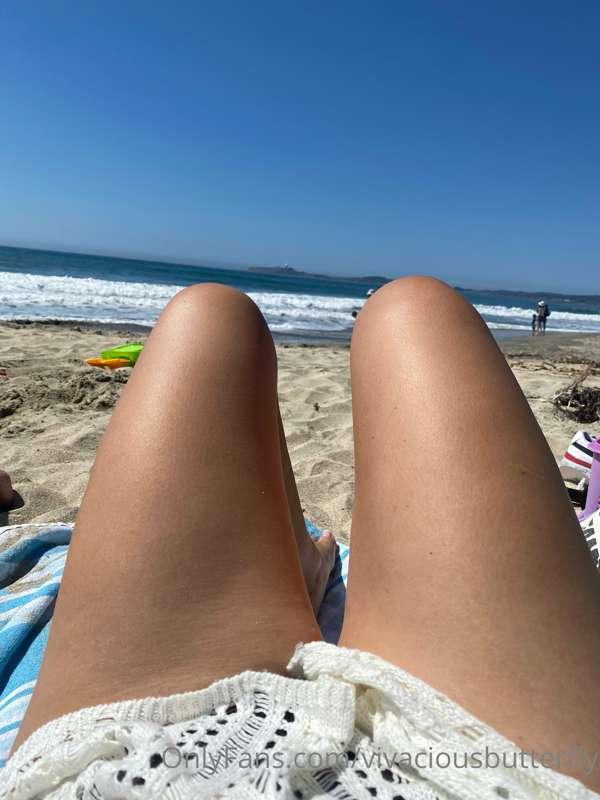 Legsssssss  on  the beach