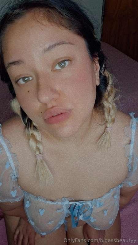 I'm waiting for u 😏Can u give me what I want? 💦👅