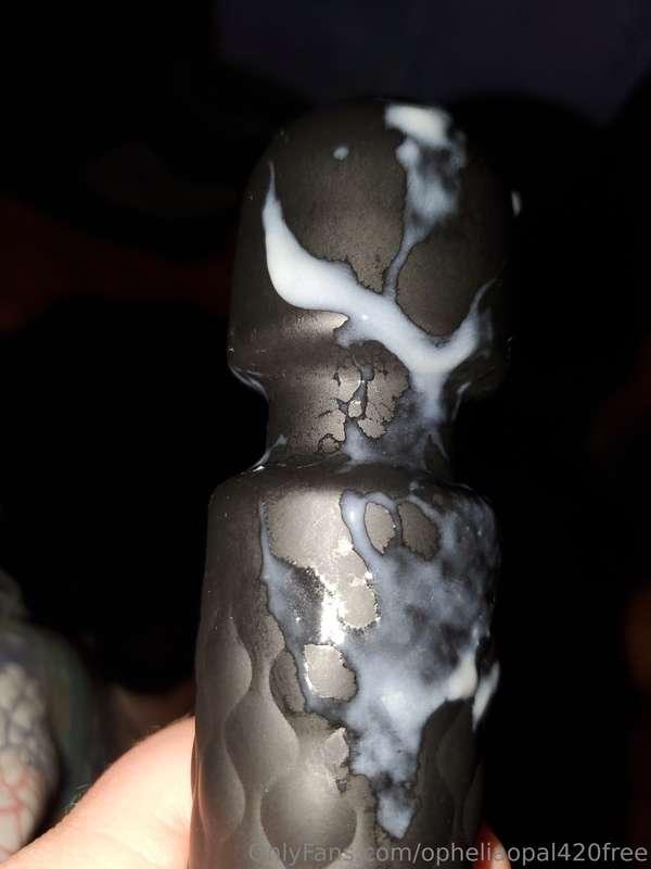 This is what using a vibrator while sucking dick looks like...